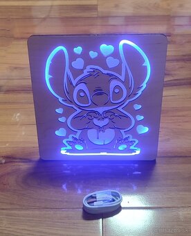 Dekoratívna nabijateľná LED lampa s motívom Stitch