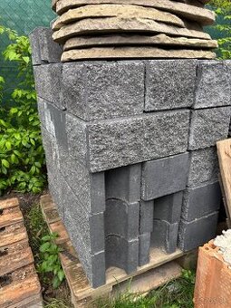 ABW Alpský plot obojstranne štiepaný antracit