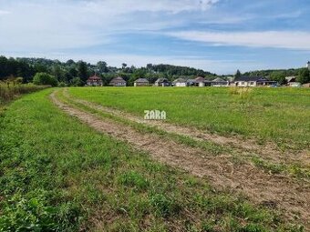Priestranný stavebný pozemok 773 m² v obci Svinica, Košice -