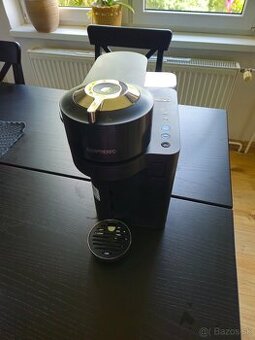 Predám Nespresso Vertuo Lattissima – Matte Black & Glossy,