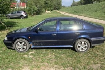 Predam skoda octavia 1.6