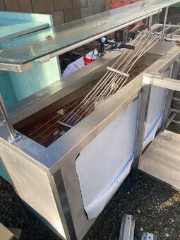 Teple pulty a stojan na konvektomat