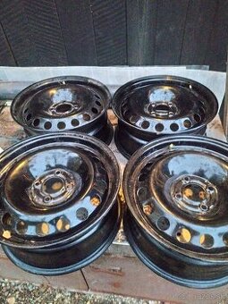 Predám 4 x plech diskov v rozmere 6.5Jx15H2 ET45, 4x100x60