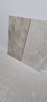 Velkoformatova dlazba