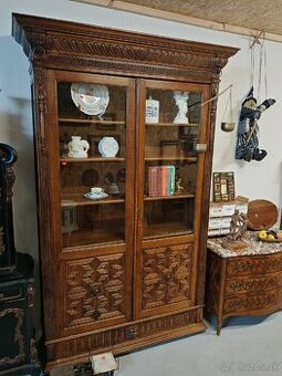 Vitrína / Knižnica