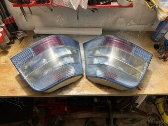 Volkswagen Golf zadne svetla