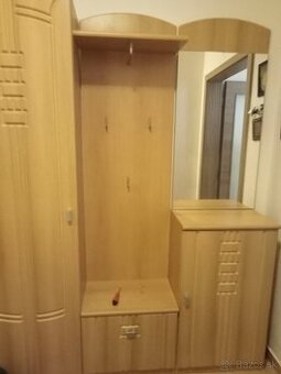 Nábytok do predsiene