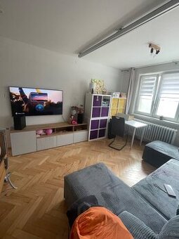 Predám jednoizbový byt (aj bezbariérový)