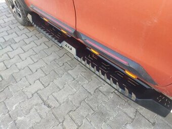 Predám čierne bočné nášľapy Toyota Hilux Amarok, Ranger