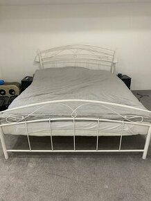 Kovová posteľ 160x200
