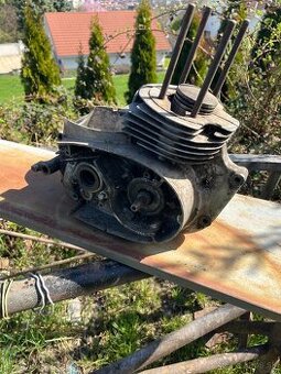 Predam motor na Jawa 250/353 kyvačka