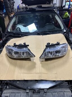 Svetla bmw e90 e91