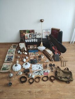 Poklady a nálezy z pody, starožitnosti, retro, šperky, hudb