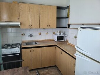 2 izb., Cesta pod Hradovou, 47 m2