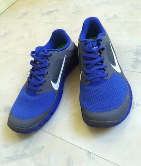 Botasky NIKE 38,5/39