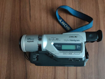 videokamera SonyDCR-TR8100E Digital 8