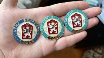 Odznaky ŠTB a Kriminálna služba (SK, CZ verzia)