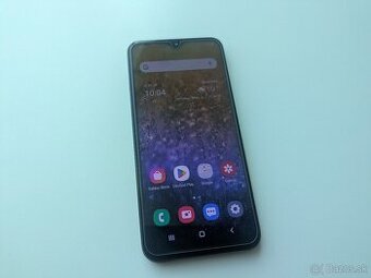 Samsung A20e v TOP stave