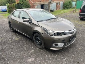 Toyota Corolla 1.6i 97kw, r.2019, klima, 1. majitel