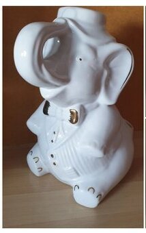 Slon wc porcelán