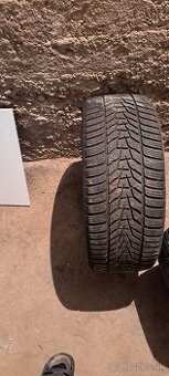 Zimné pneumatiky 235/40 R19
