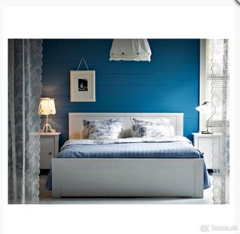 Rám postele Ikea 140x200 s roštami + nočné stolíky 2ks