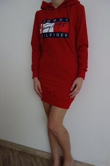 Tommy Hilfiger mikina predlzena  cervena
