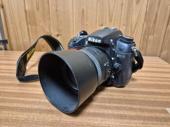 NIKON D7000