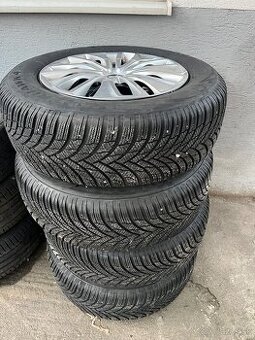 Predám 4ks disky+pneu+puklice - 1