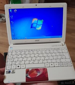 10" acer one D270