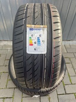 245/45R18 Matador