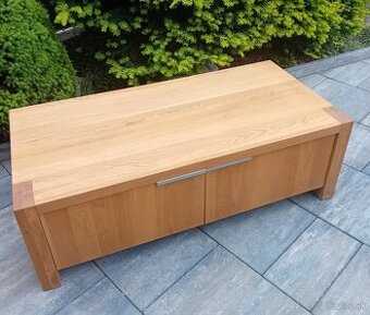 Stolik pod TV