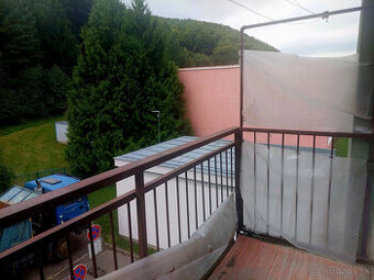 Predáme 3 izbový byt v Trenčianskych Tepliciach