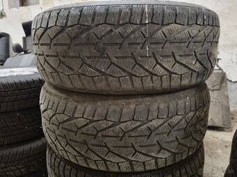 Predam zimne pneu 235/55 R19