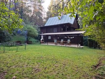 Predáme 5,5 izb. chatu so saunou pri lese nad PN