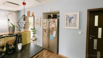 Krásny dom s bazénom, garážou a altánkom ZNÍŽENÁ CENA - 1