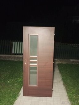 Darujem 80tky prave dvere