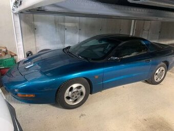 Pontiac firebird 3.4i V6 rok 1993 - 1