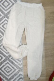 Huňatkové teplúčke tepláky XS/S