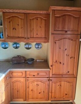 Rustikální borovicová linka se spotřebiči,6077