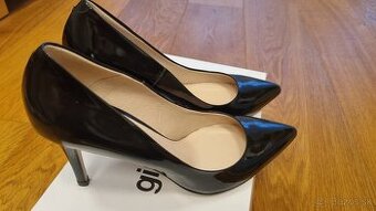 Kožené lakované lodičky Gino Rossi velk. 38