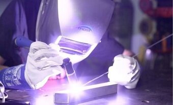 Svářeč STN 135 – Nový Jičín | 280 Kč/h čistého | HPP 2směny