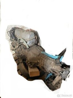 Motor s prevodovkou VAZ 2101