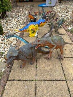 Dinosaury