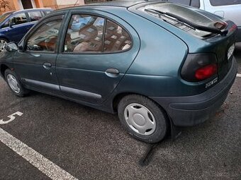 Renault Megane 1,4 benzín 55kW r.v. 1997