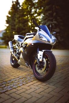 Yamaha R1