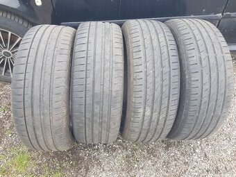 225/45R19