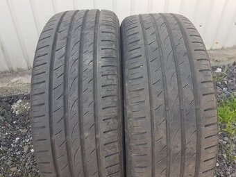 225/45R19
