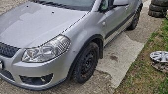 Predám na náhradné diely suzuki sx4