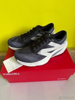 Bezecke tenisky New Balance Rebel
